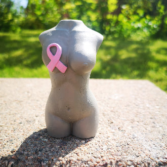 Rosabandet kvinna (Bröstcancerfonden)